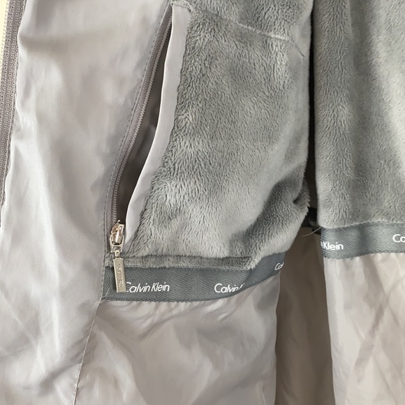 Calvin Klein down puffer jacket - Picture 6 of 11